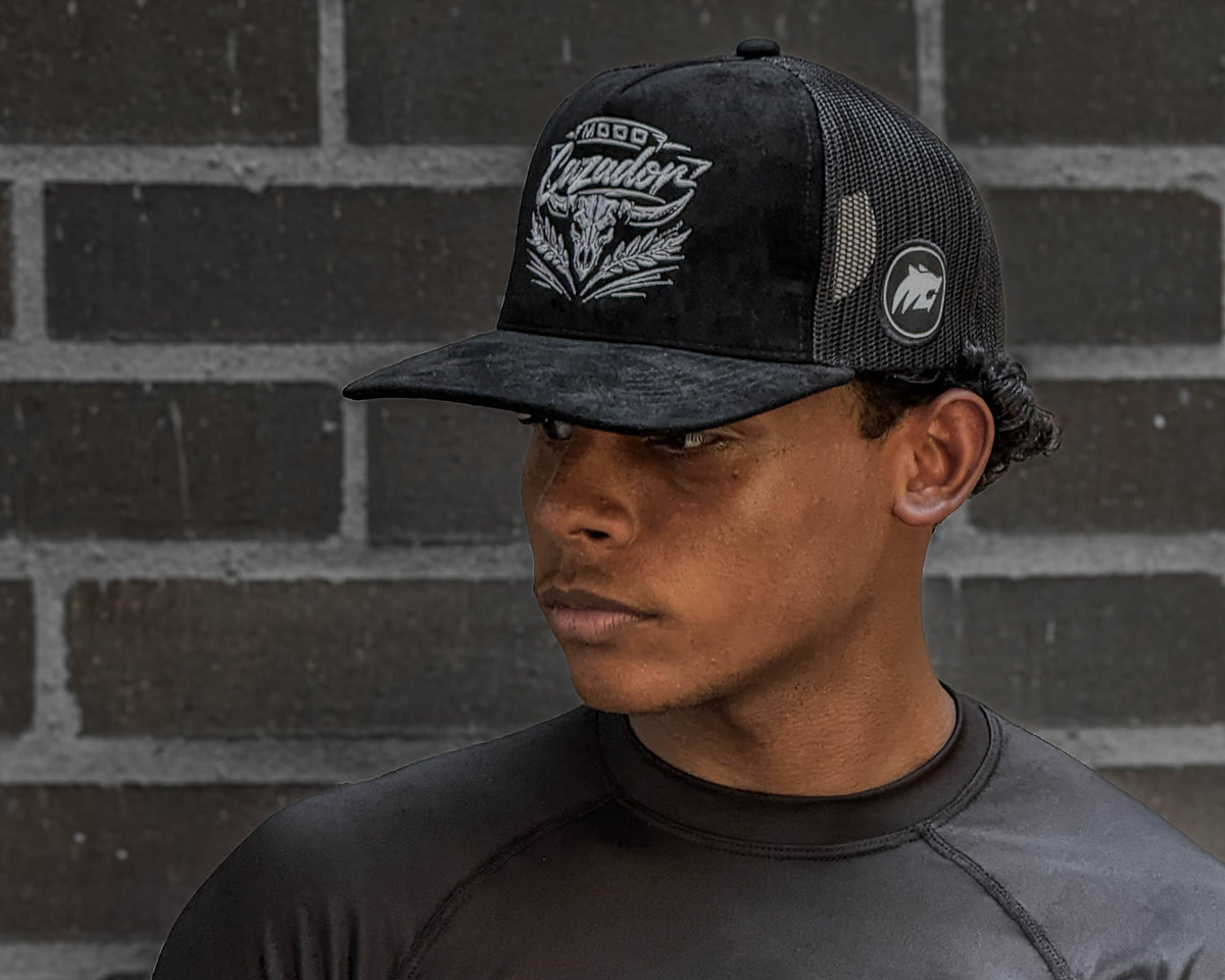 GORRA ¨CACERÍA¨ NEGRA