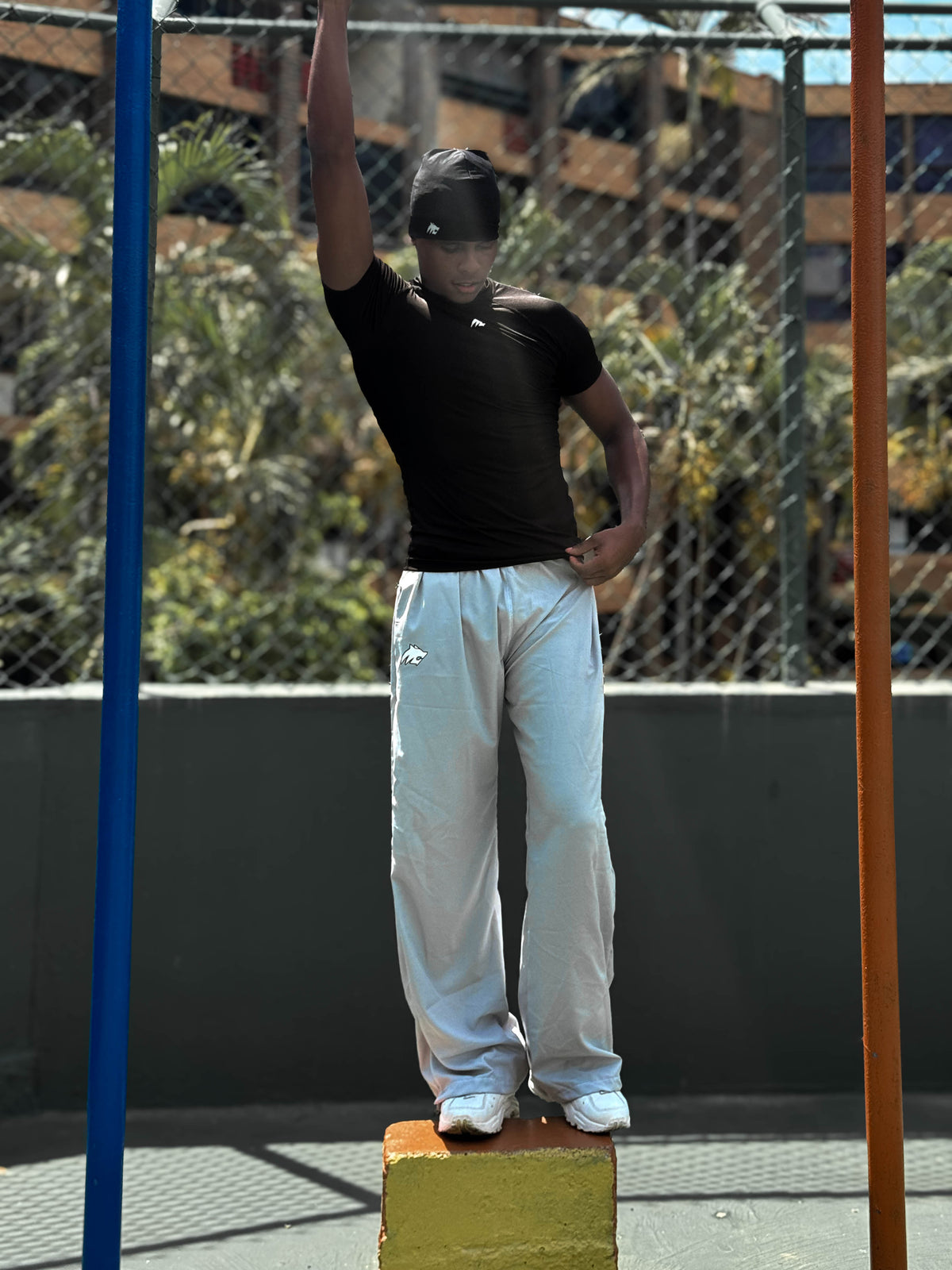 Camisa PERFORMANCE NEGRA
