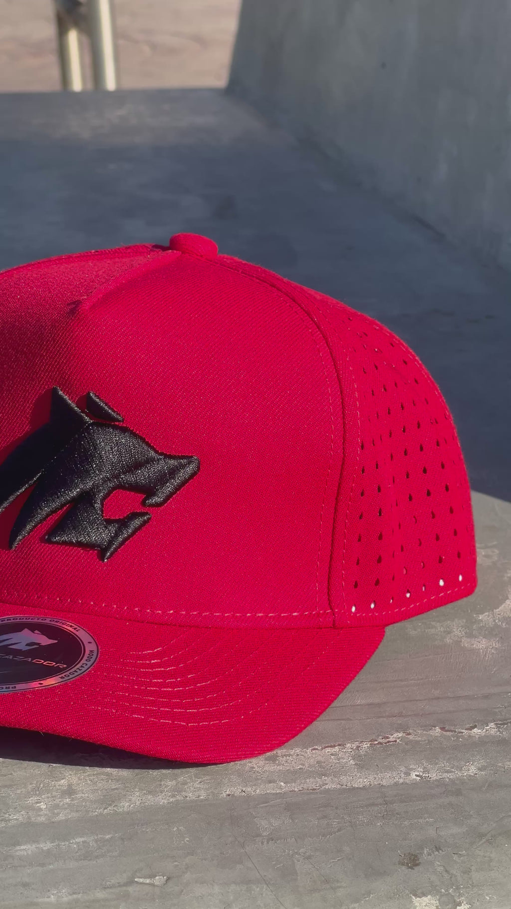 GORRA V2 roja