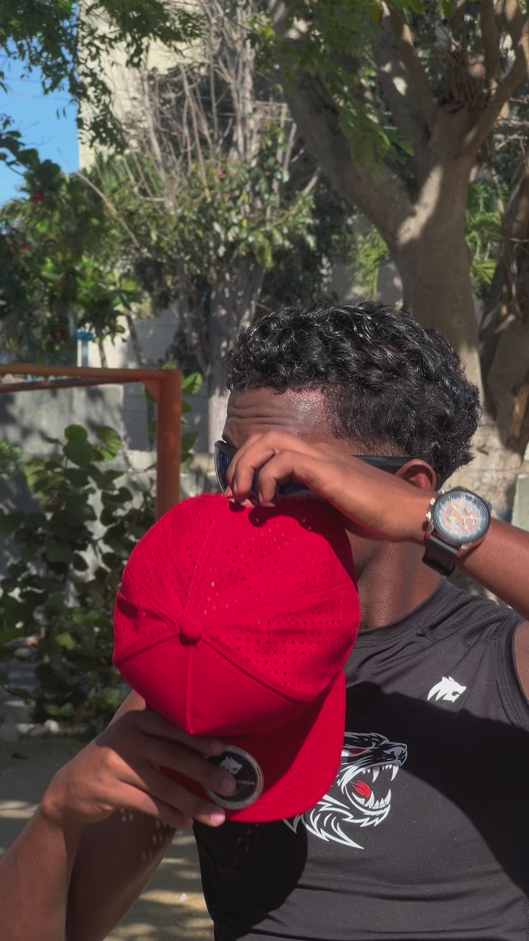 GORRA V2 roja